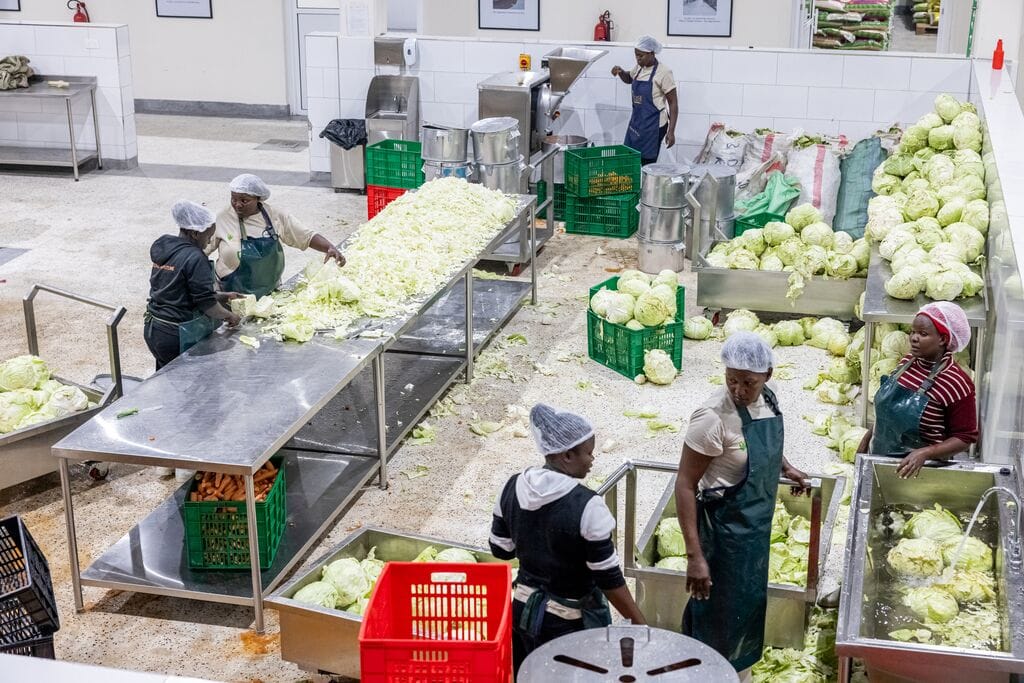 medium-FOOD4EDUCATION_KENYA_2024 118.jpg